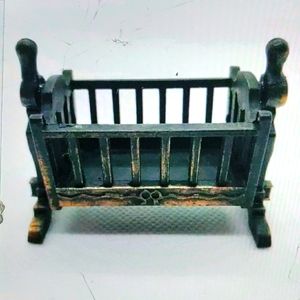 Miniature Metal Dollhouse Baby Bassinet